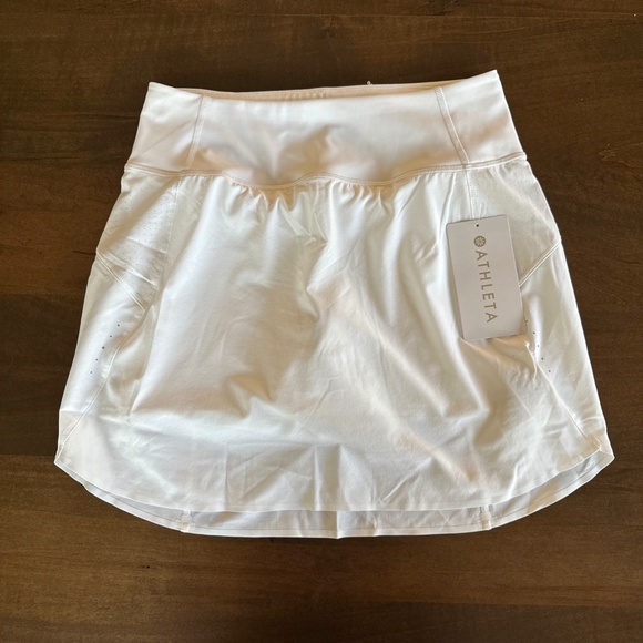 Athleta Run With It 16” Skort Women’s Small White Athletic Tennis Run Skirt NEW - Picture 1 of 8